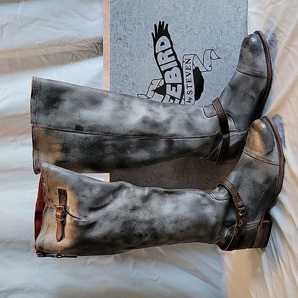 Women's FREEBIRD size 12 boots - Picture 2 of 11